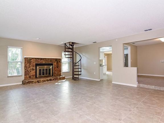 2nd image of 5044 Lochinvar