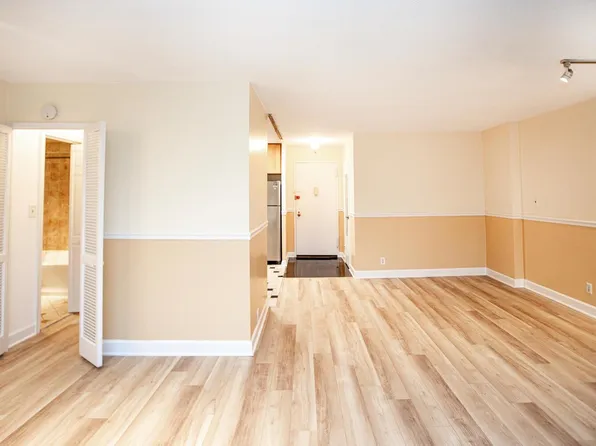 201 Saint Pauls Avenue image 18 of 37