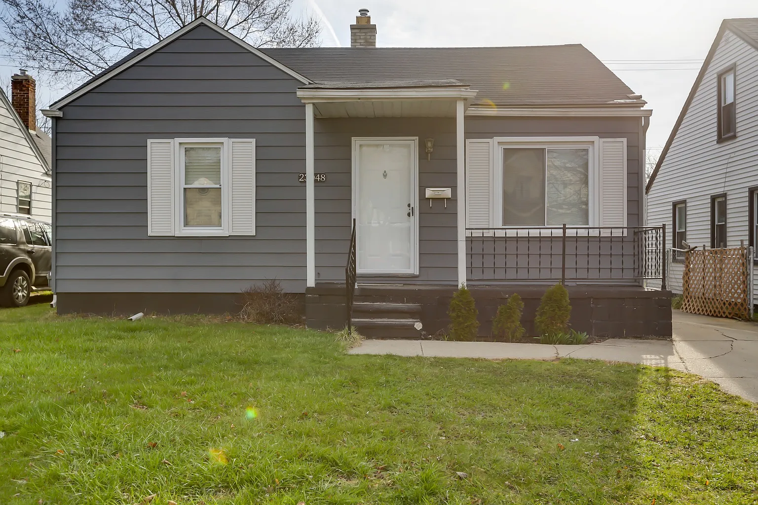 23048 Battelle Ave photo 1