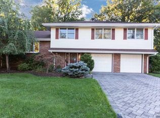 59 Stewart St, Demarest, NJ 07627