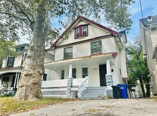 10009 Parmelee Ave, Cleveland, OH 44108