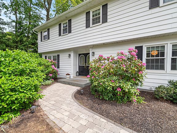 3rd image of 77 Huntersfield Road