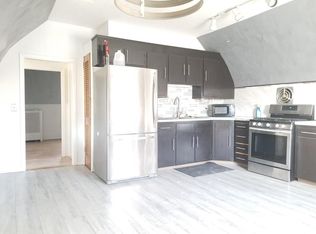 210 Raymond Rd, West Hartford, CT 06107