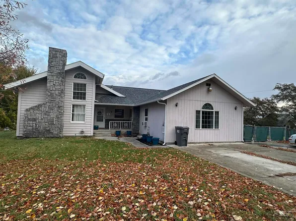 1394 Chestnut St, Clarkston, WA 99403