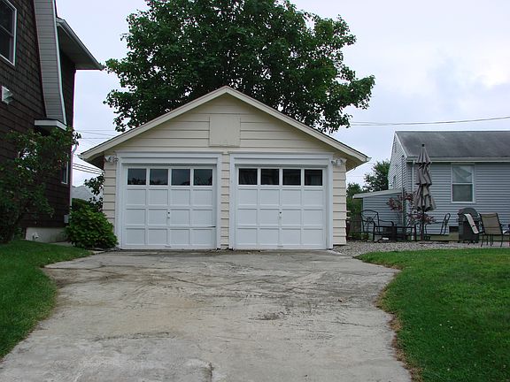 1 Car Garage, other street parking