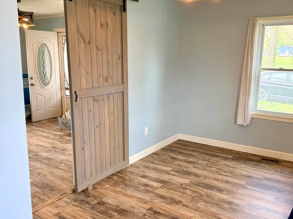 410 W North St, Eldon, MO 65026