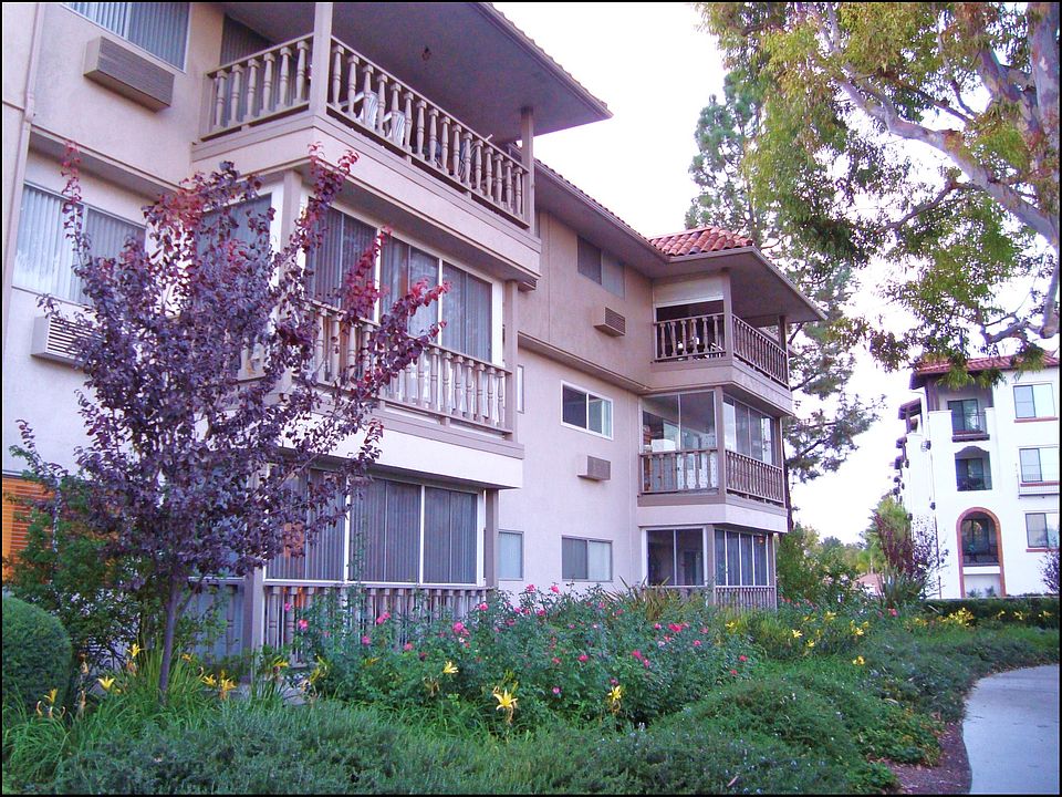 Wonderful home and greenbelt