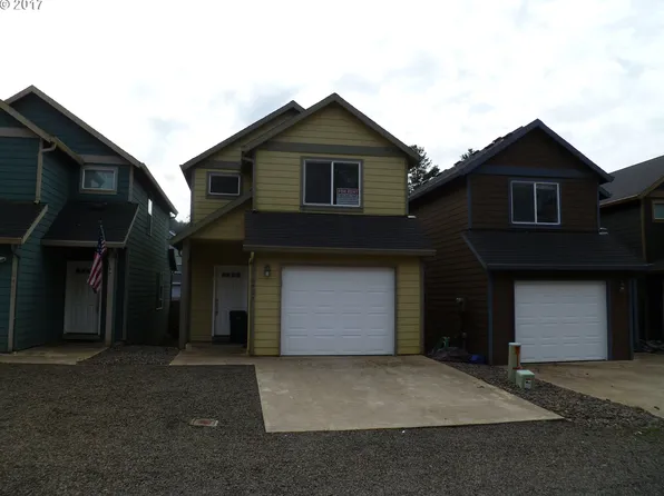 8455 Hollyhock St, Rockaway Beach, OR 97136