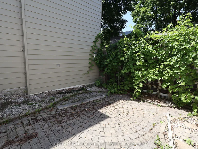 21 Electric St — Photo 27