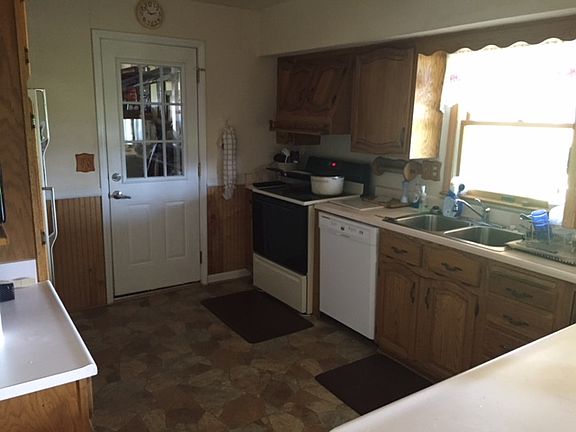2nd image of 3388 Paris Dr