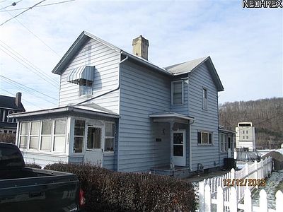 3rd image of 1215 Clover St