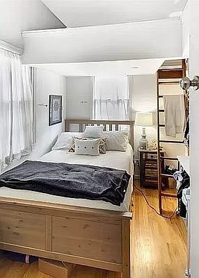3rd image of 20 W 83rd St #3BB