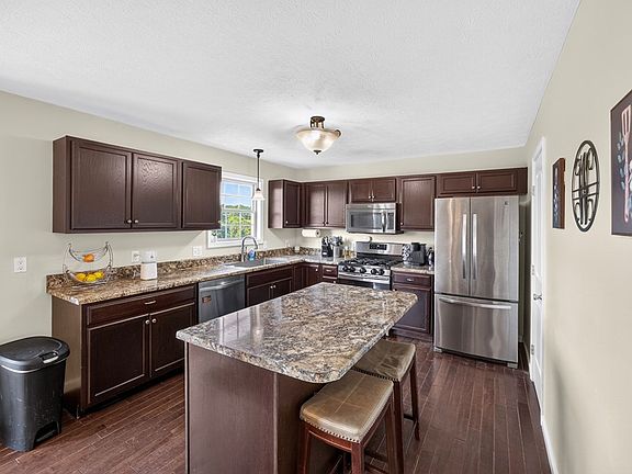 4th image of 4704 Ellen Cir