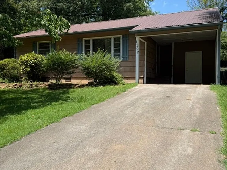 1109 Tapoco Ave — Photo 1