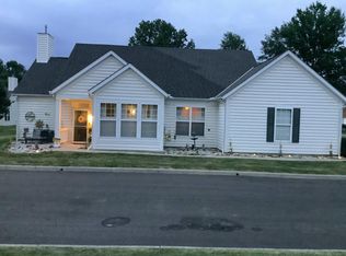 5976 Naughten Pond Dr, Columbus, OH 43213