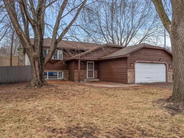 276 123rd Ln NW, Coon Rapids, MN 55448