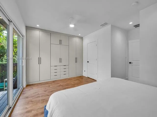 4 bed, 3.0 bath, 2118 sqft, $15,000 — Photo 3