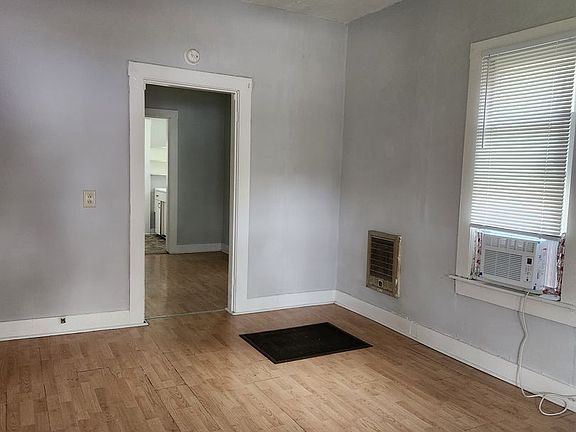 2nd image of 103 E Cherry St #B