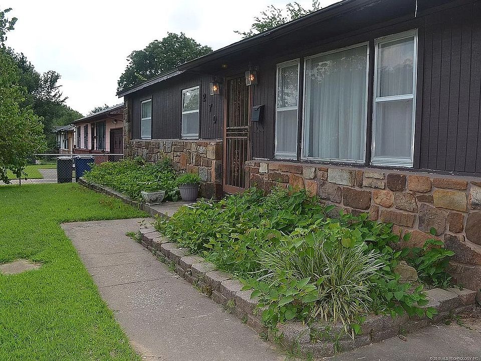 1st image of 270 E 52nd St N