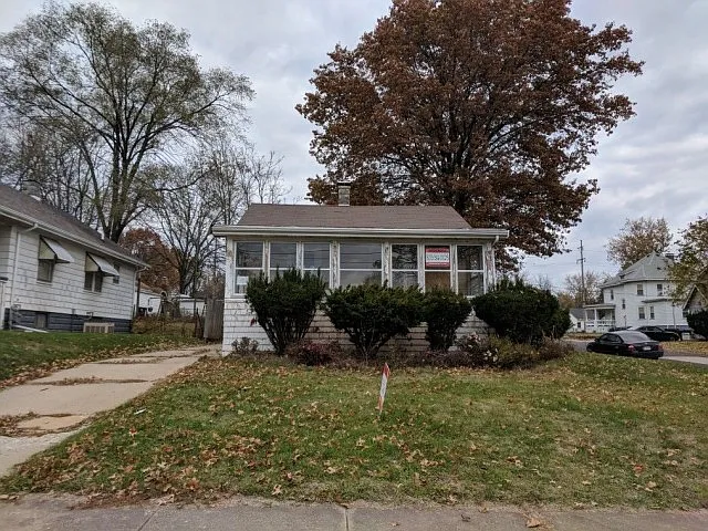 617 E Corrington Ave photo 1