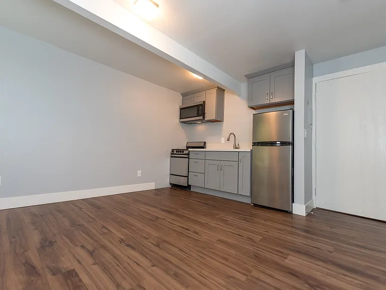 1402-1406 SW 12th Ave — Photo 3