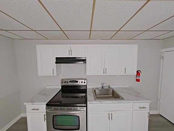 4th image of 2610 W 7th St