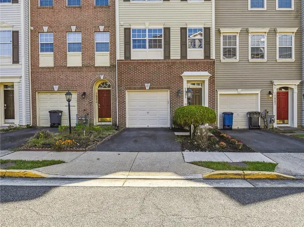 7985 Avery Park Ct, Alexandria, VA 22306