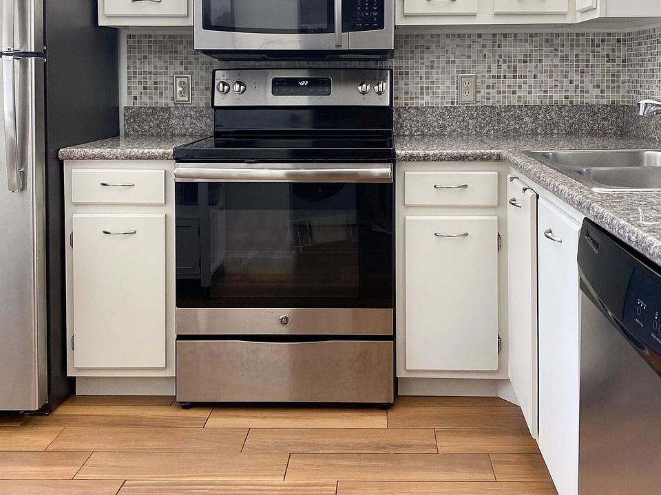 1st image of 3105 SE Aster Ln APT 1808