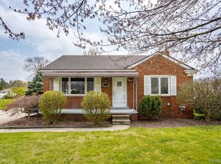 7414 21 Mile Rd, Utica, MI 48317