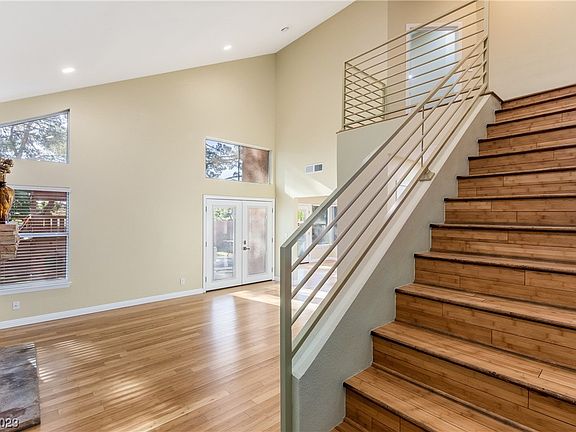 3rd image of 2412 Sun Shores Dr