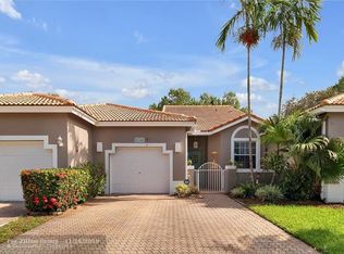 2340 E Aragon Blvd, Fort Lauderdale, FL 33313