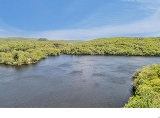 15 Beaver Pond Rd, Sloatsburg, NY 10974