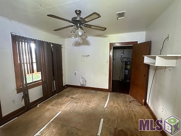 5th image of 804 W End Dr
