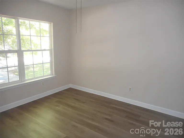 8037 Shiny Meadow Ln — Photo 17