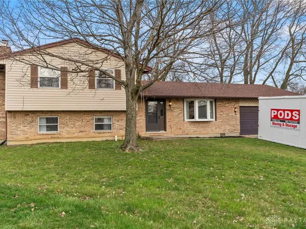 621 Lake Forest Dr, Dayton, OH 45449