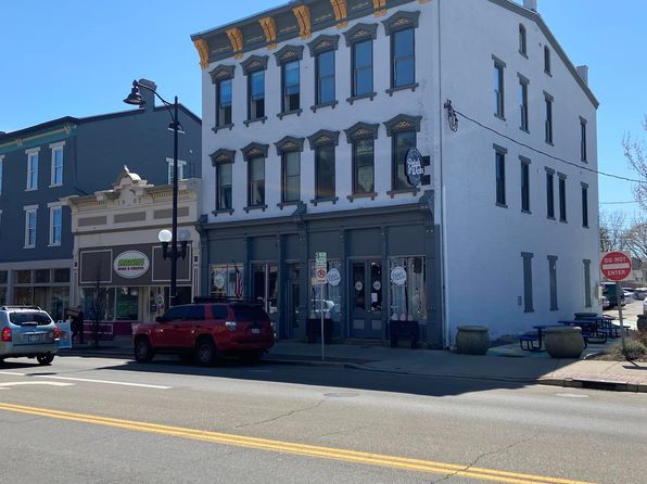 117 S Main St #2E