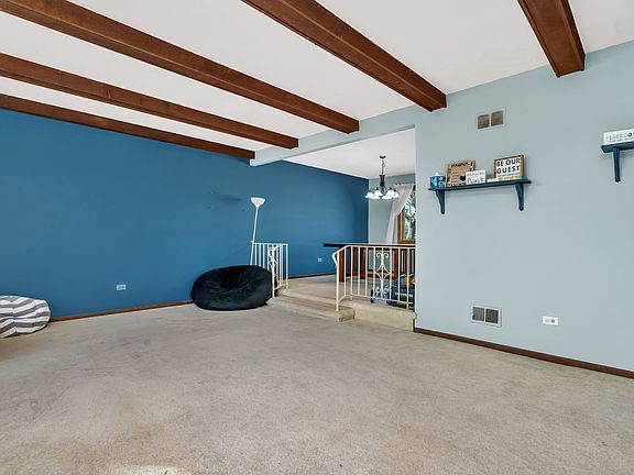 3rd image of 8834 Lori Ln