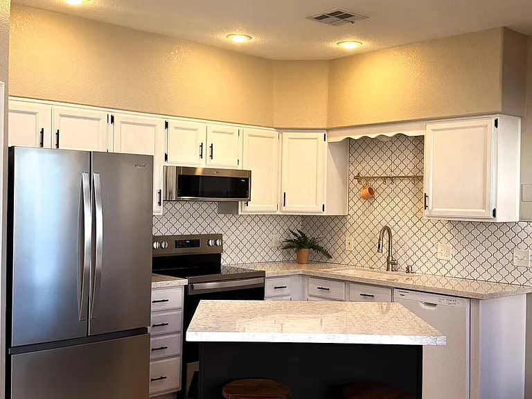 500 N Roosevelt Ave #46 — Photo 7