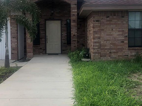 2nd image of 2628 El Puente St
