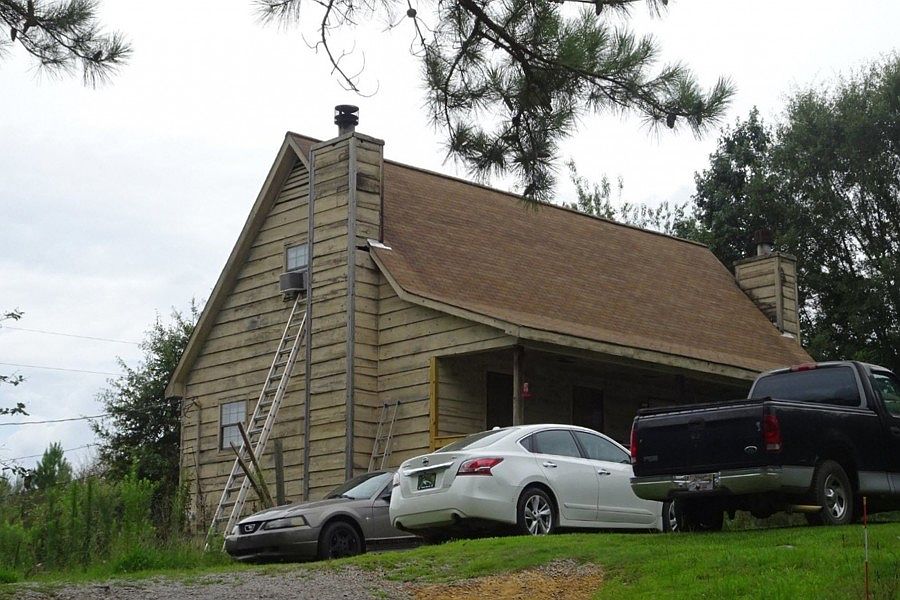 2nd image of 371 County Road 489
