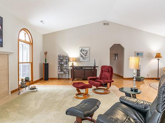 4th image of 3504 S Ashwood Dr