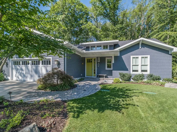 604 Sawgrass Way, Kalamazoo, MI 49009