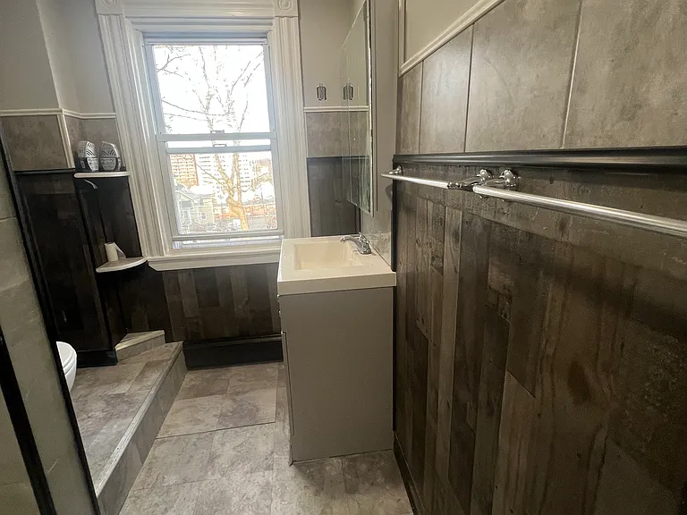48 Grand View Ave #4 — Photo 8