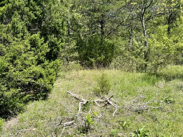 Hillside Dr #16, Eureka Springs, AR 72631