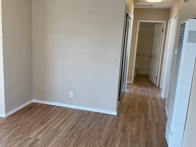 11217 Wright Rd #B — Photo 16