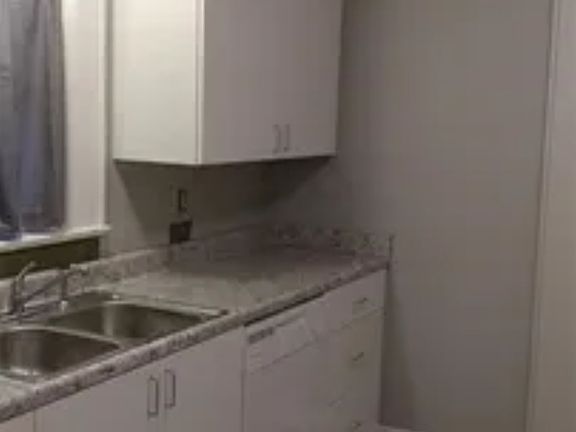 2nd image of 81 18th Ave NW #2