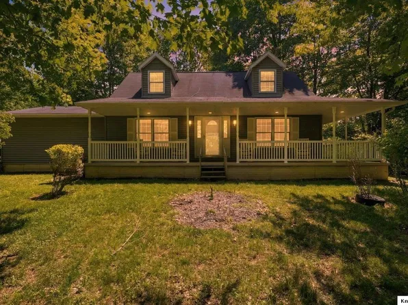 562 Terrace Ridge Cir, Howard, OH 43028