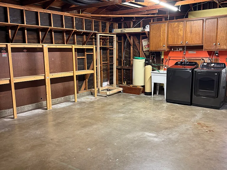 891 Rosewood Ave — Photo 39