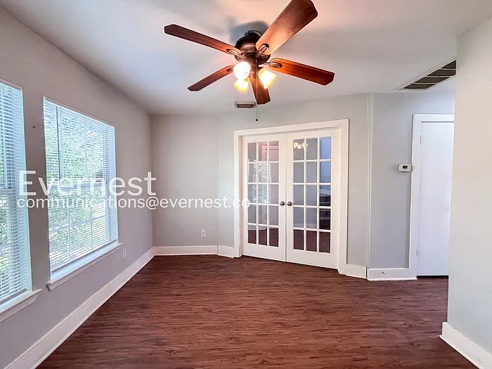 1043 Grassy View Dr — Photo 5