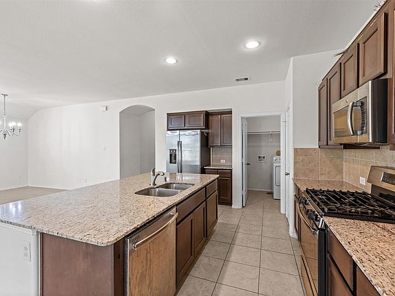 3rd image of 8410 Green Paseo Pl